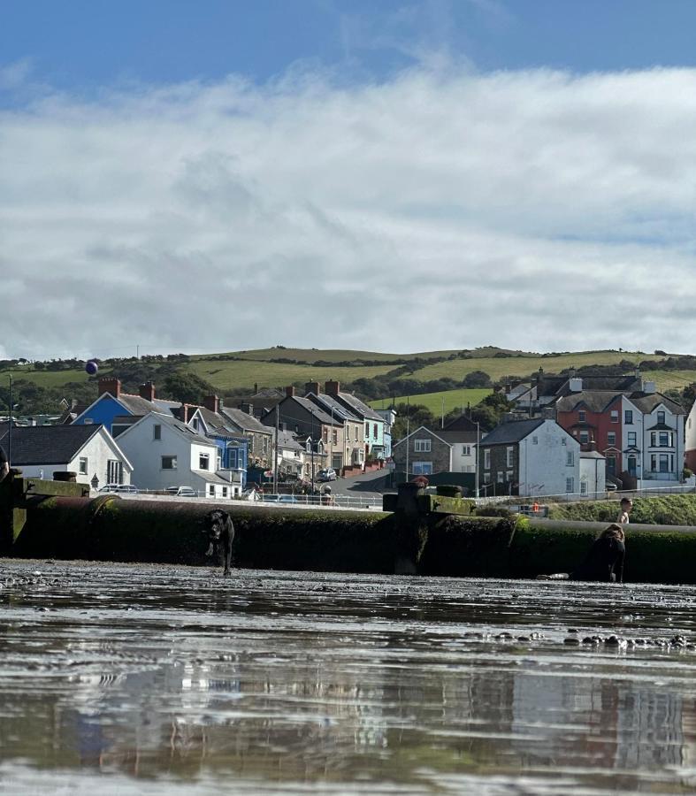 Powys 37 Hotel Borth Bagian luar foto